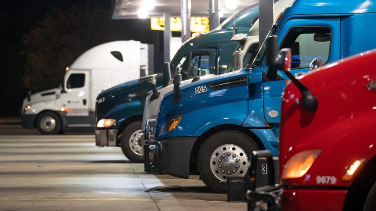 7 Trucking Companies That Sponsor Immigrants