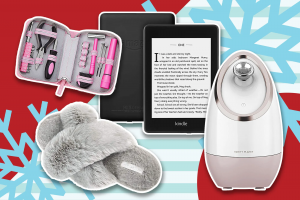 13 Amazing December Birthday Gifts To Buy For Your Sister In 2022